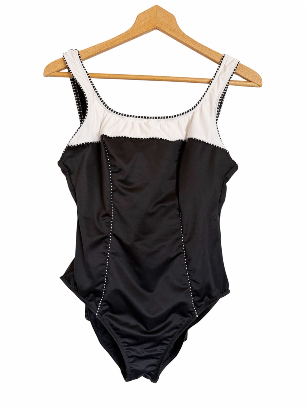 Miraclesuit Colorblock Black White Touche One-Piece Swimsuit size 14